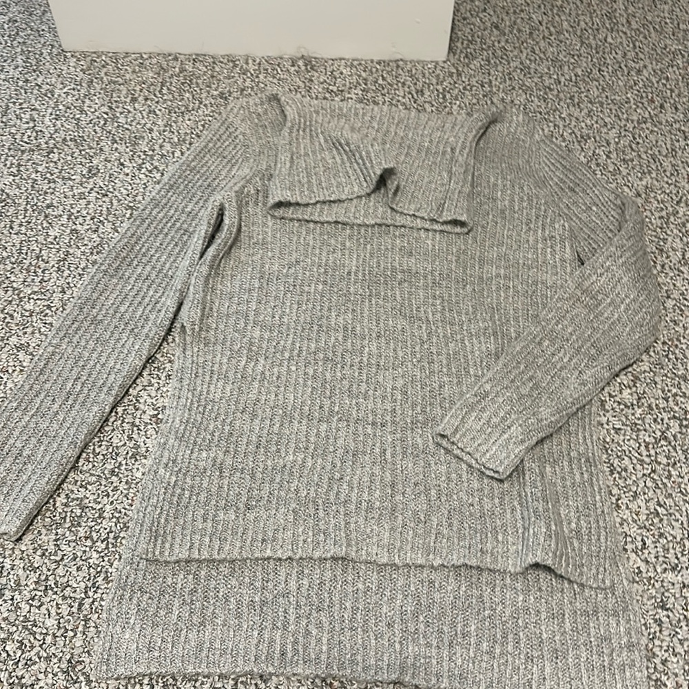 Forever 21 gray knit high low turtleneck